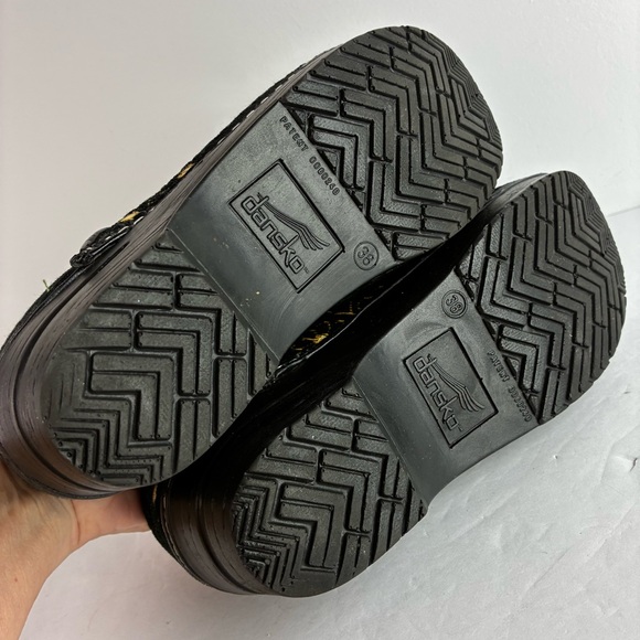 Dansko Black Floral Embroidered Tapestry Clogs, Sz 38 - Picture 8 of 9